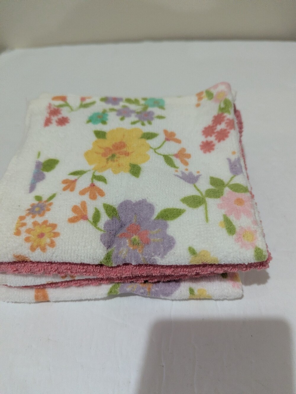 NEW Square Floral Cotton Washcloth 5 Pc Set - White with Multicolor Flowers